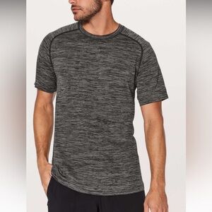 Men’s Lululemon shirt